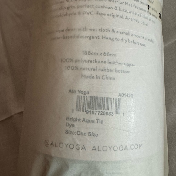 New Alo yoga mat warrior mat brand new in box Bright Aqua Tie Dye - Picture 5 of 5